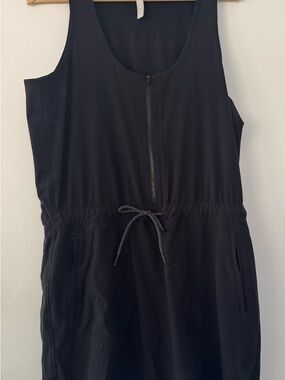 Athleta Expedition Dress • Black Sleeveless Zip-Front Drawstring Dress